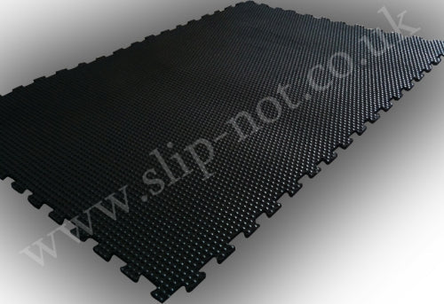 Bubbletop Rubber Stable Matting - Comfort & Safety for Horses, Non-Slip, Impact Absorbing, Easy to Clean, Durable Equine Floor Mats