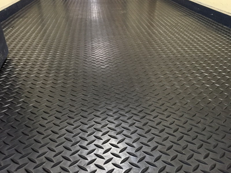Non Slip Diamond Tread Safety Flooring Heavy Duty - expressmatting.co.uk