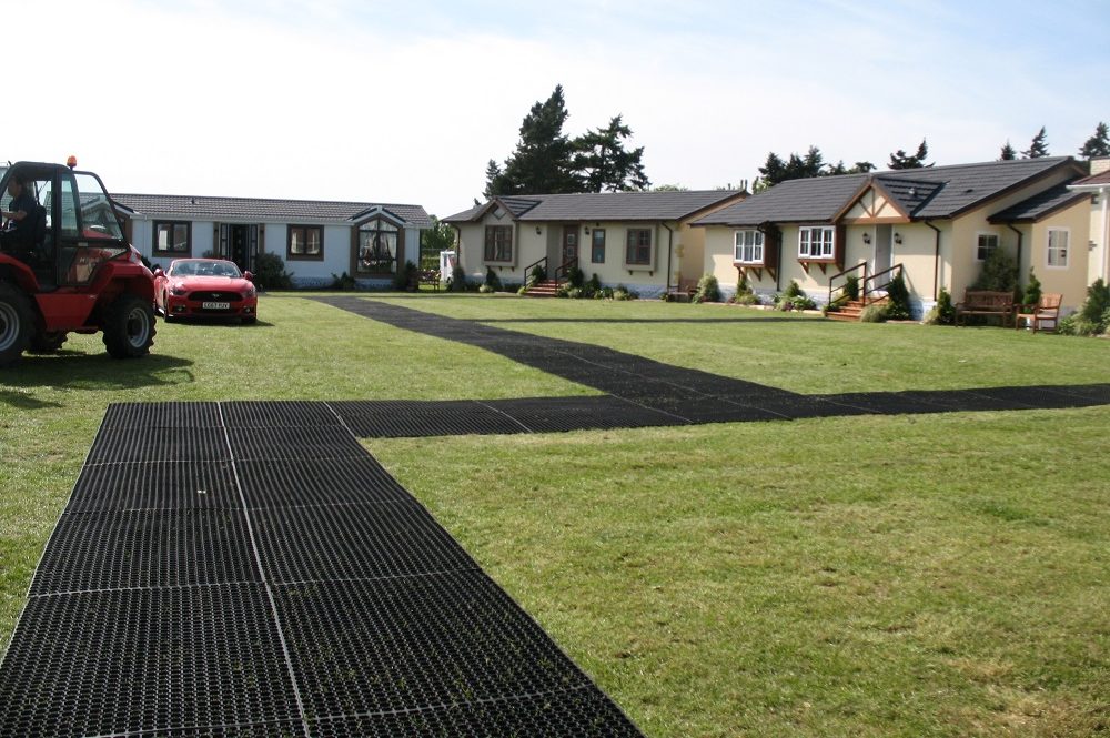 Rubber Grass Mats for Horse Stables & Paddocks – image 13 of 16
