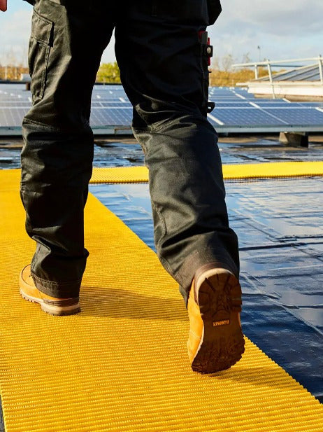 Non-Slip Safety Walkway Matting with Drainage System