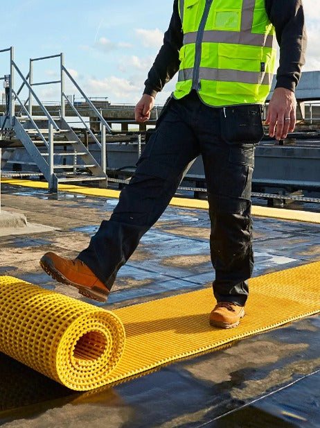 Non-Slip Safety Walkway Matting with Drainage System – image 4 of 9
