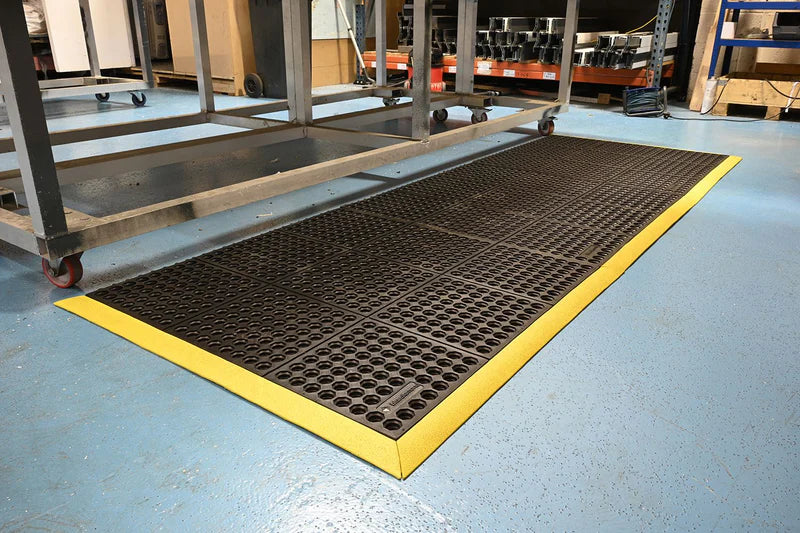 Heavy-Duty Non-Slip Rubber Link Mats with Drainage Holes – 16mm Thick, Ideal for Workshops, Pool Areas & Decking