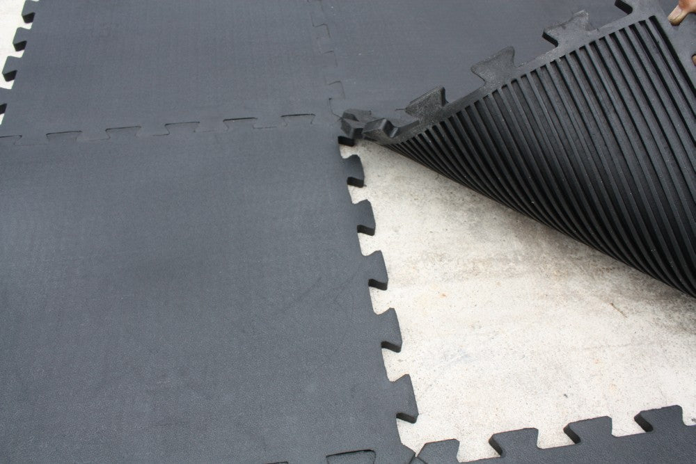 Puzzle Lock Rubber Interlocking Mat - expressmatting.co.uk