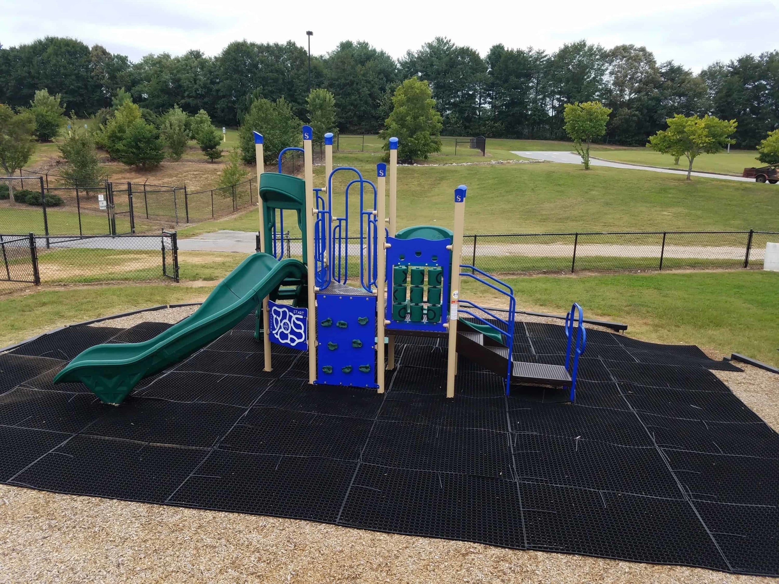 Rubber Grass Mats Playground Safety Surface Tested to EN1177 - Rubber Co