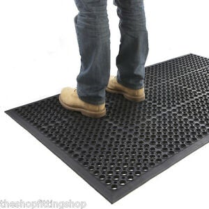 Anti-Fatigue Rubber Drainage Mat 16mm – image 2 of 3